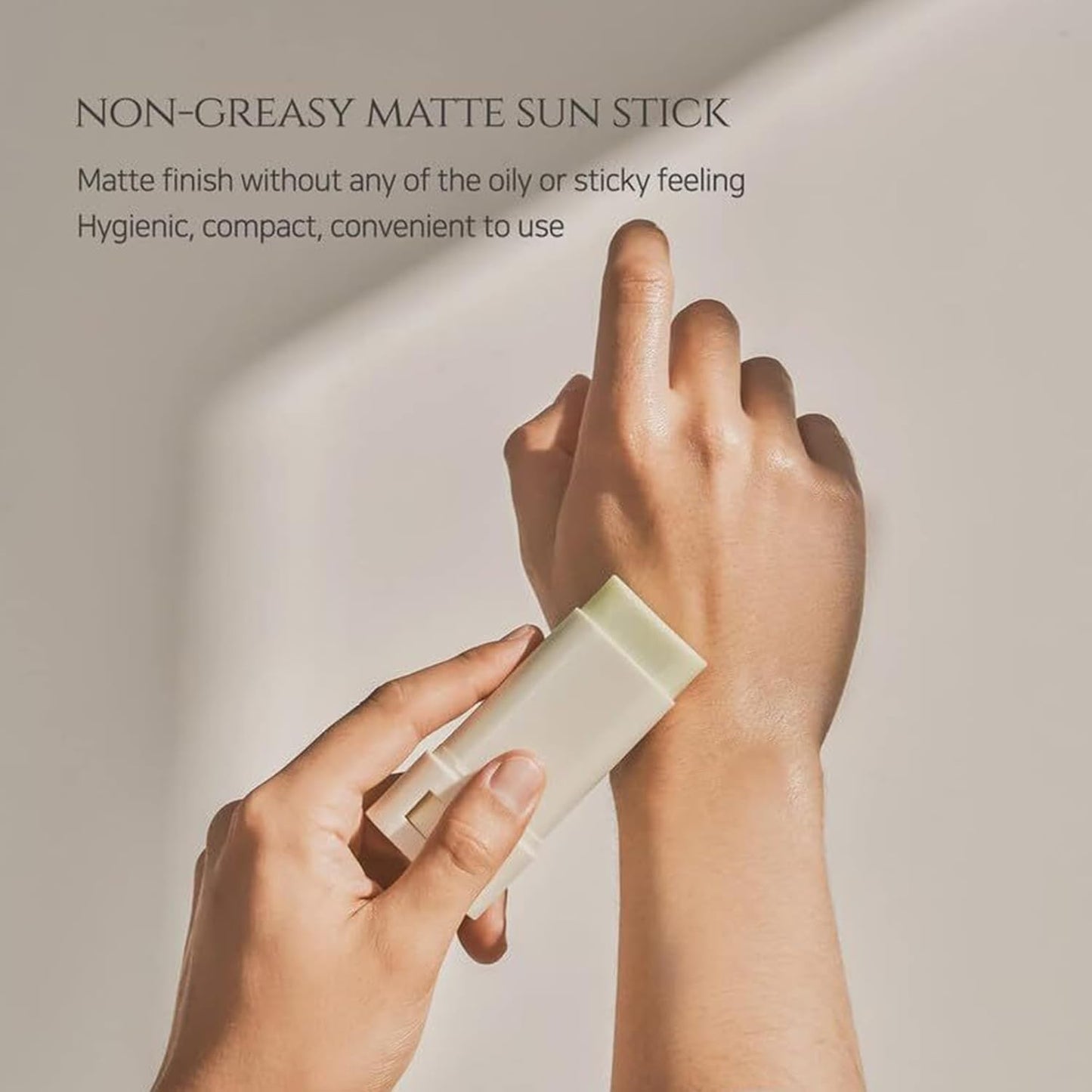 [Beauty of Joseon] Matte Sun Stick : Mugwort+Camelia (18G,0.63Fl.Oz)